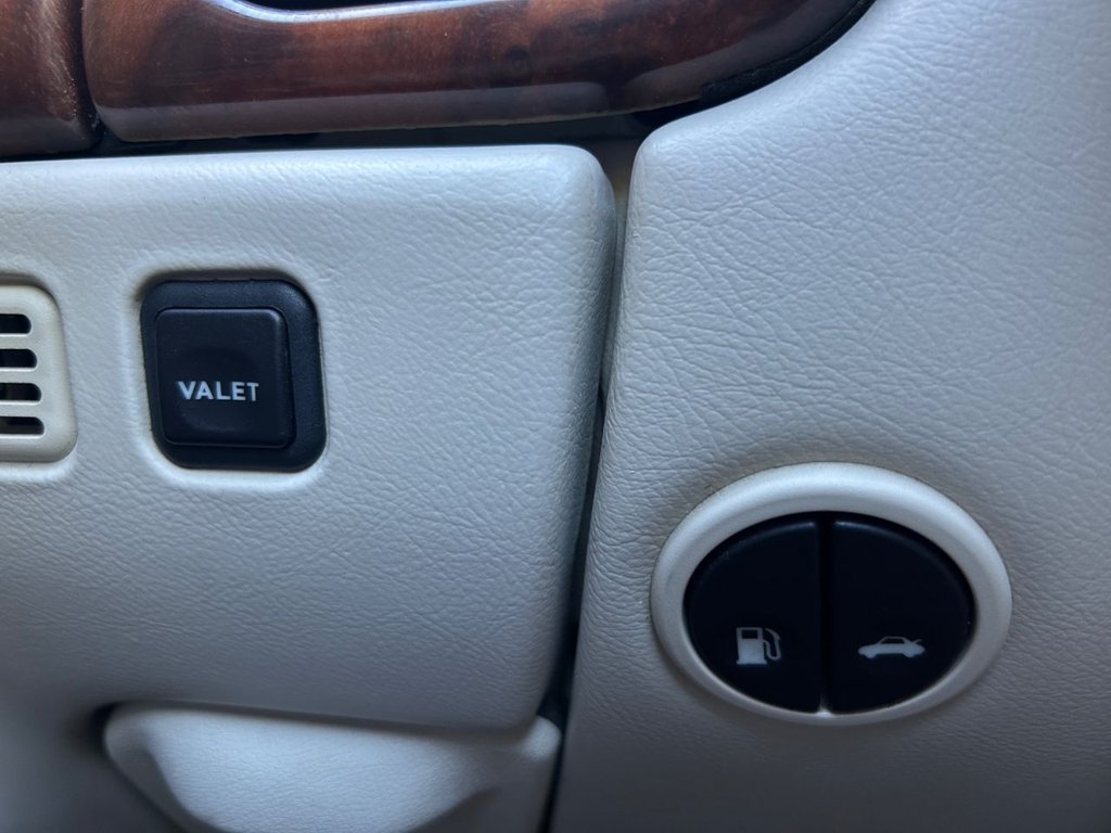 Used Jaguar XKR 2000 for sale - 76118611: Photo 33