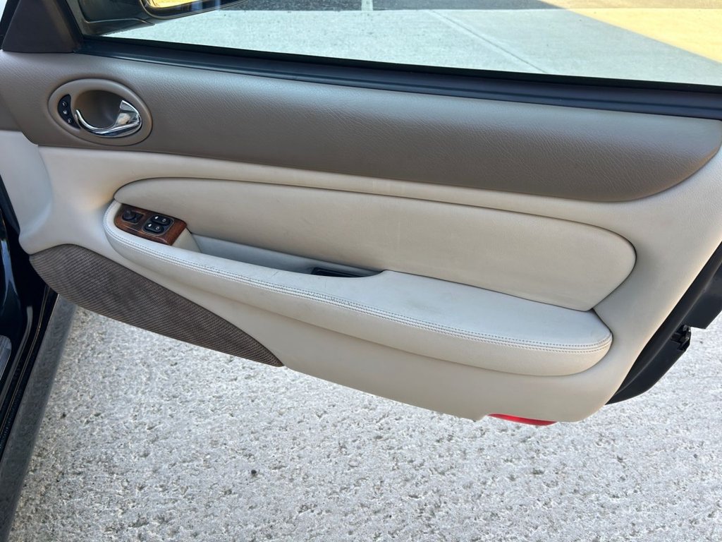 Used Jaguar XKR 2000 for sale - 76118611: Photo 43