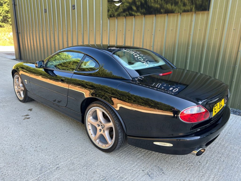 Used Jaguar XKR 2000 for sale - 76118611: Photo 46
