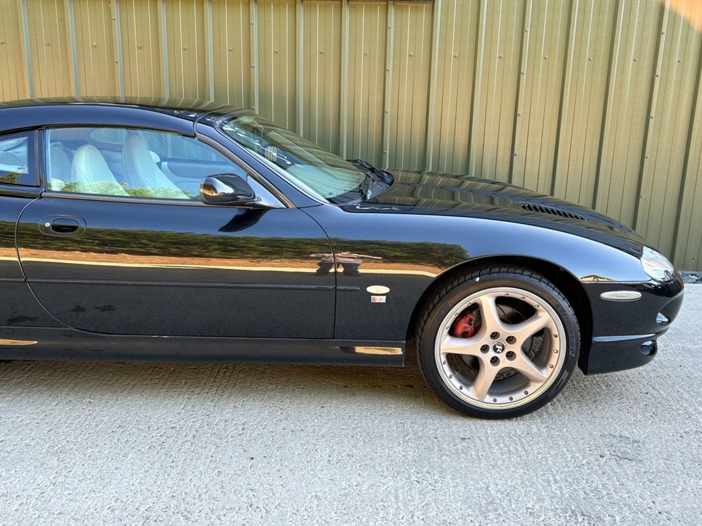 Used Jaguar XKR 2000 for sale - 76118611: Photo 8