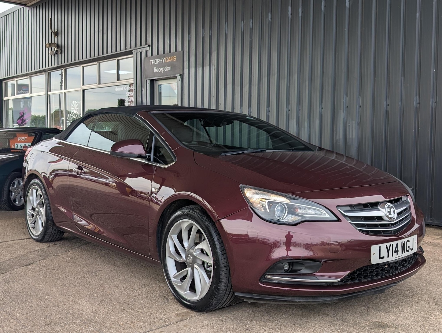 Used Vauxhall Cascada 2014 for sale - 76401840: Photo 1