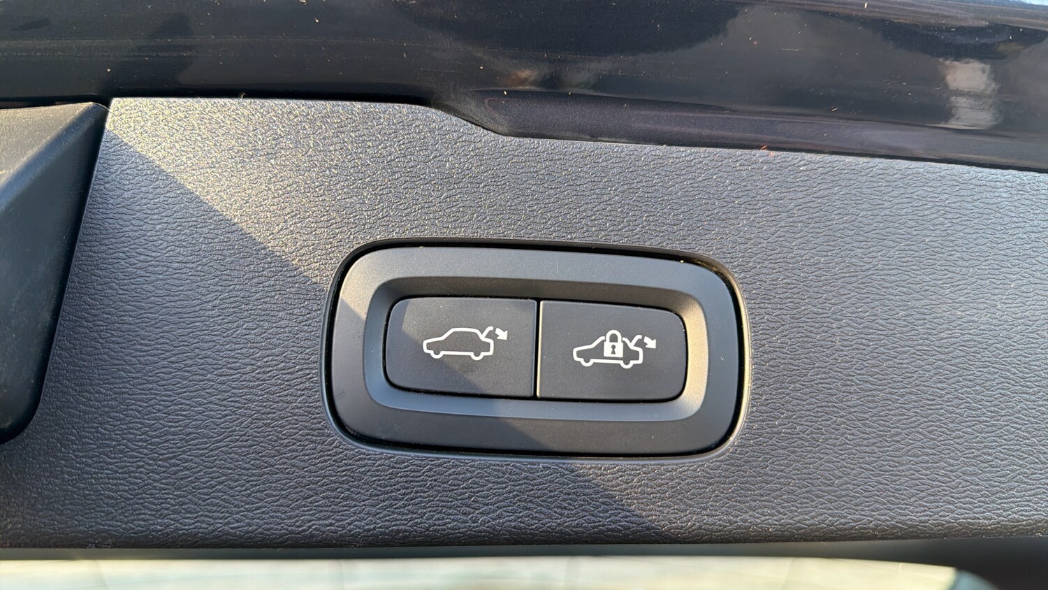 Used Volvo V60 2021 for sale - 77640013: Photo 30