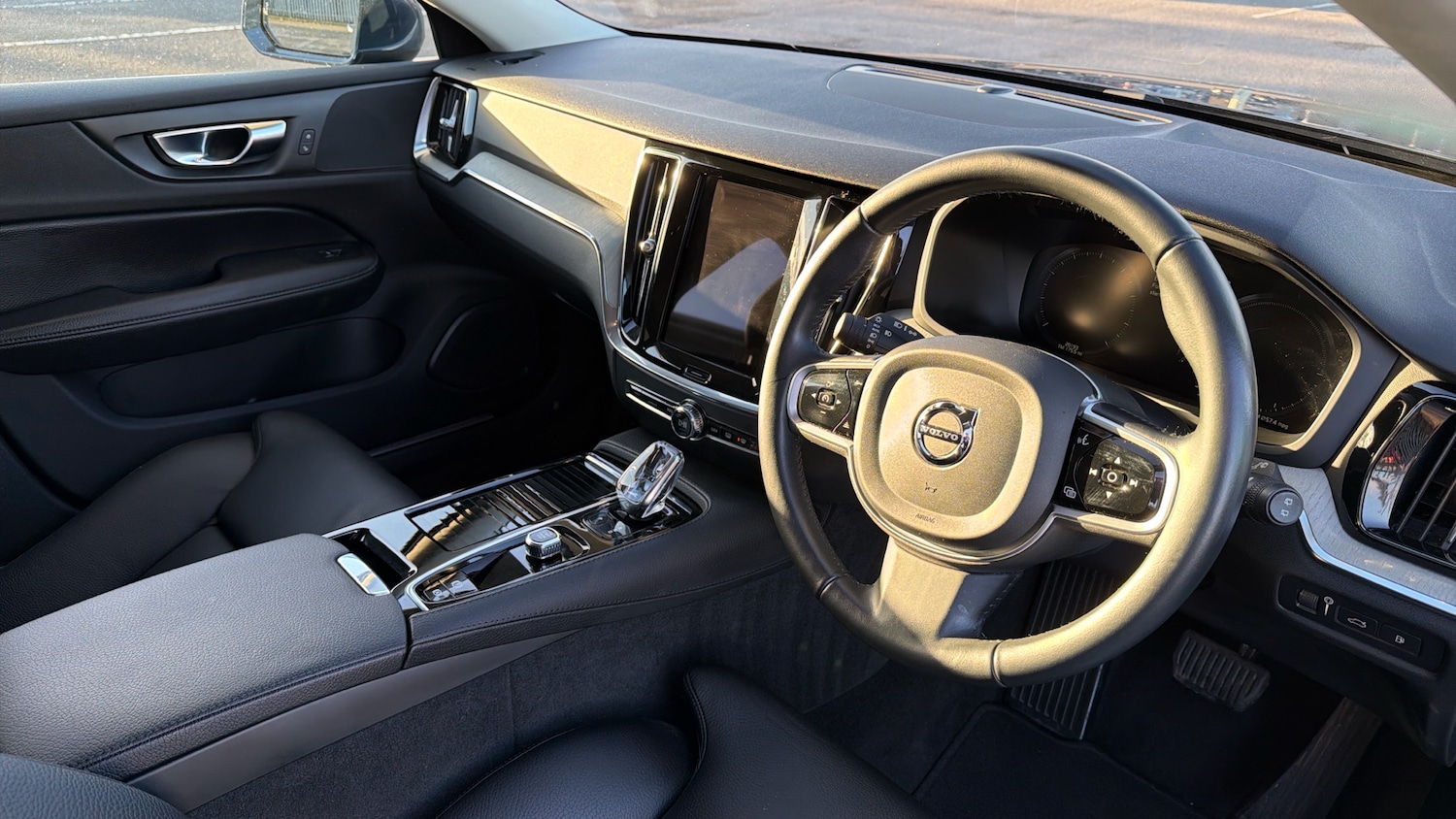 Used Volvo V60 2021 for sale - 77640013: Photo 4