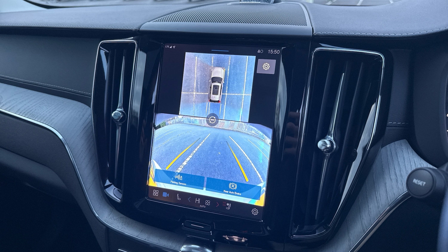 Used Volvo XC60 2025 for sale - 76896786: Photo 17