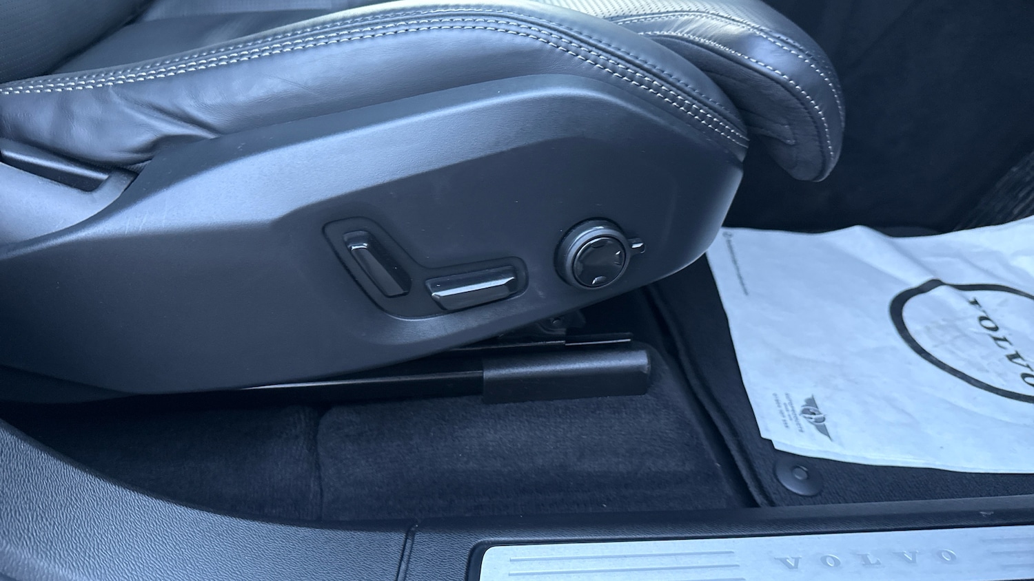 Used Volvo XC60 2025 for sale - 76896786: Photo 28