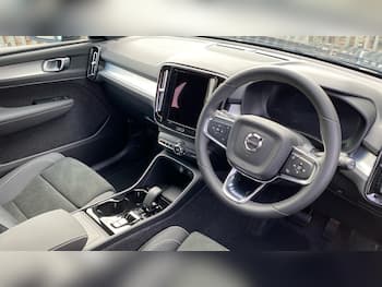 Used Volvo XC40 2026 for sale - 79840672: Photo