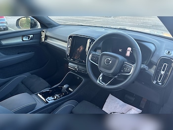 Used Volvo XC40 2023 for sale - 77641230: Photo