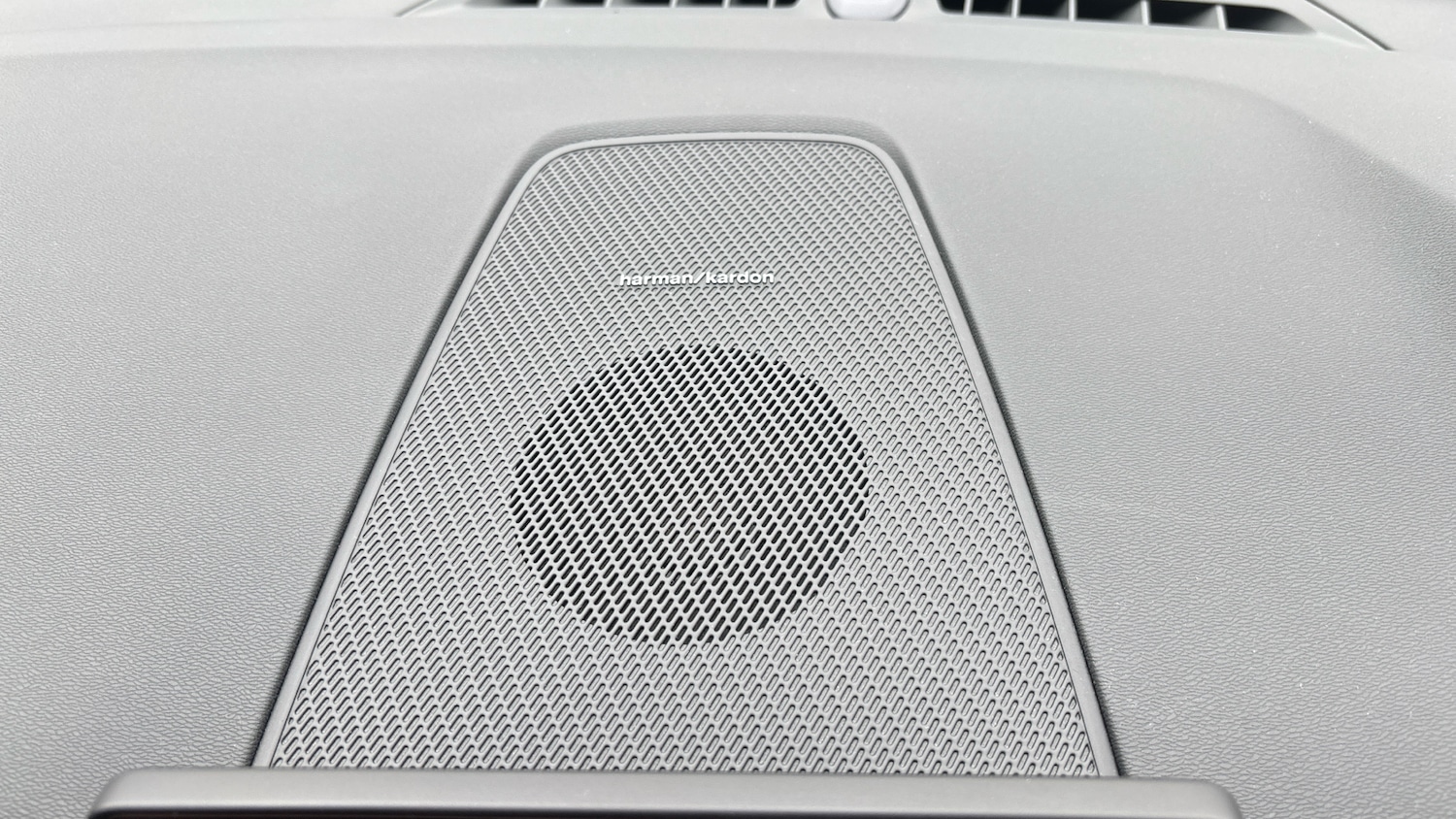 Used Volvo XC60 2025 for sale - 77544590: Photo 25