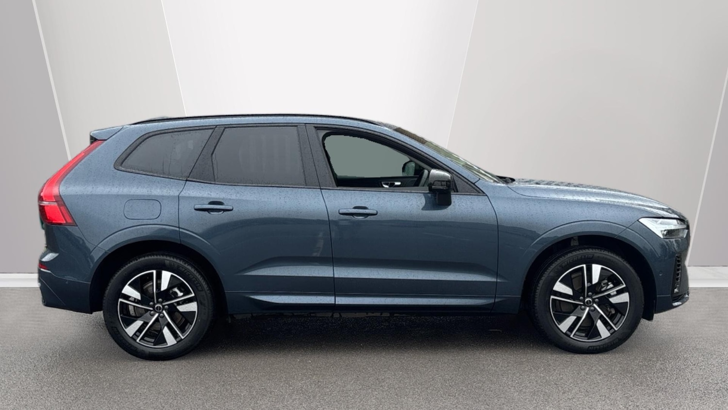 Used Volvo XC60 2025 for sale - 77544590: Photo 3