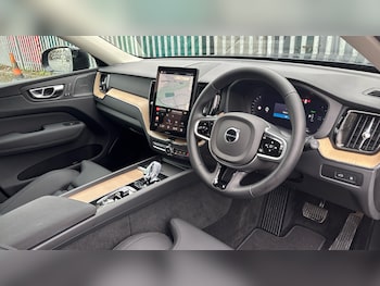 Used Volvo XC60 2025 for sale - 77544590: Photo