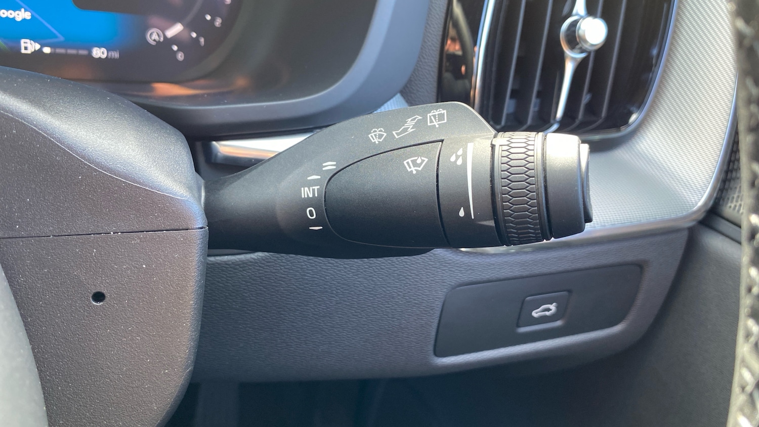 Used Volvo XC60 2025 for sale - 78067383: Photo 23