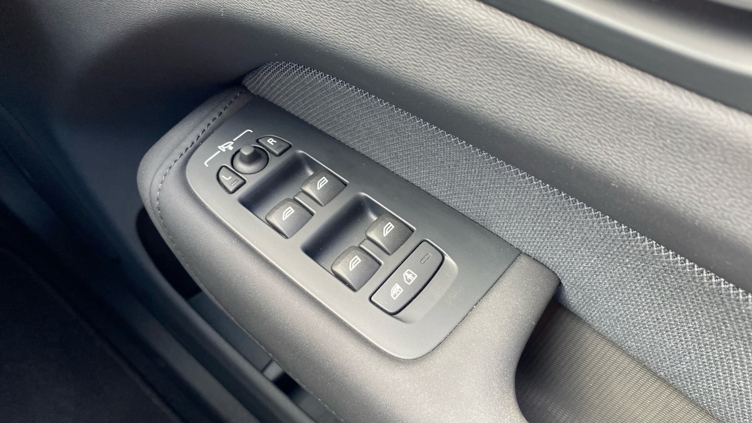 Used Volvo XC60 2025 for sale - 78067383: Photo 24