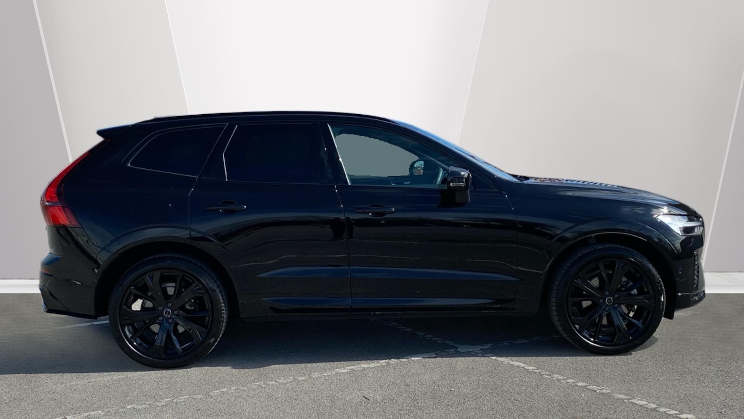 Used Volvo XC60 2025 for sale - 78067383: Photo 3