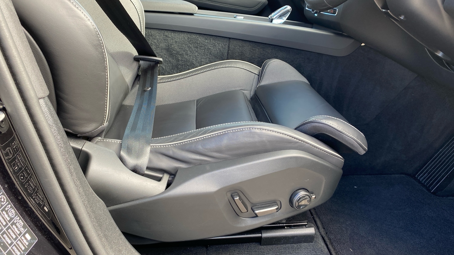 Used Volvo XC60 2025 for sale - 78067383: Photo 30