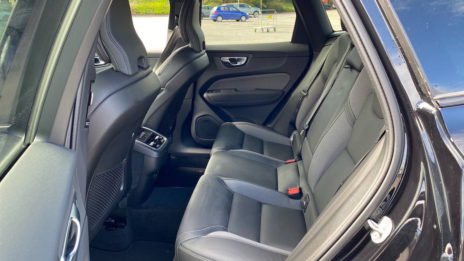 Used Volvo XC60 2025 for sale - 78067383: Photo 33