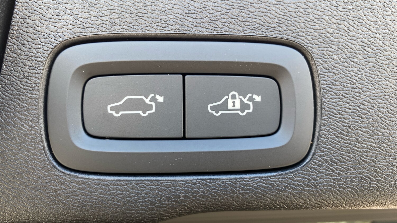 Used Volvo XC60 2025 for sale - 78067383: Photo 35