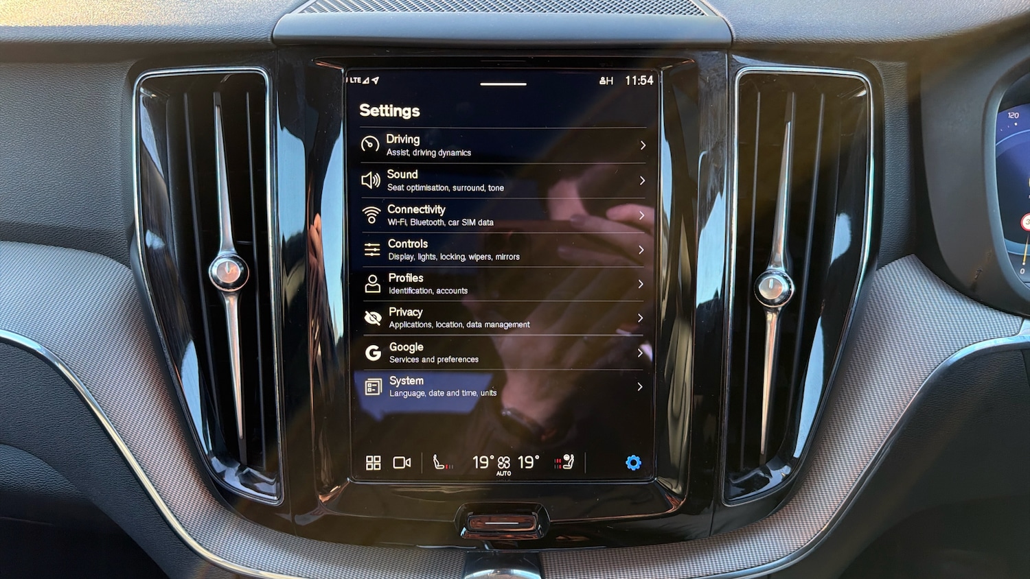 Used Volvo XC60 2023 for sale - 76653235: Photo 16