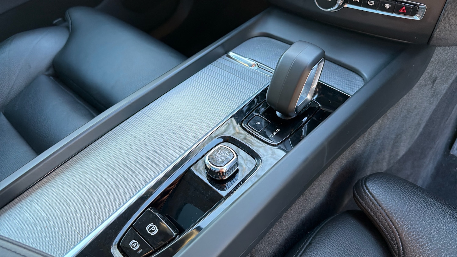 Used Volvo XC60 2023 for sale - 76653235: Photo 25