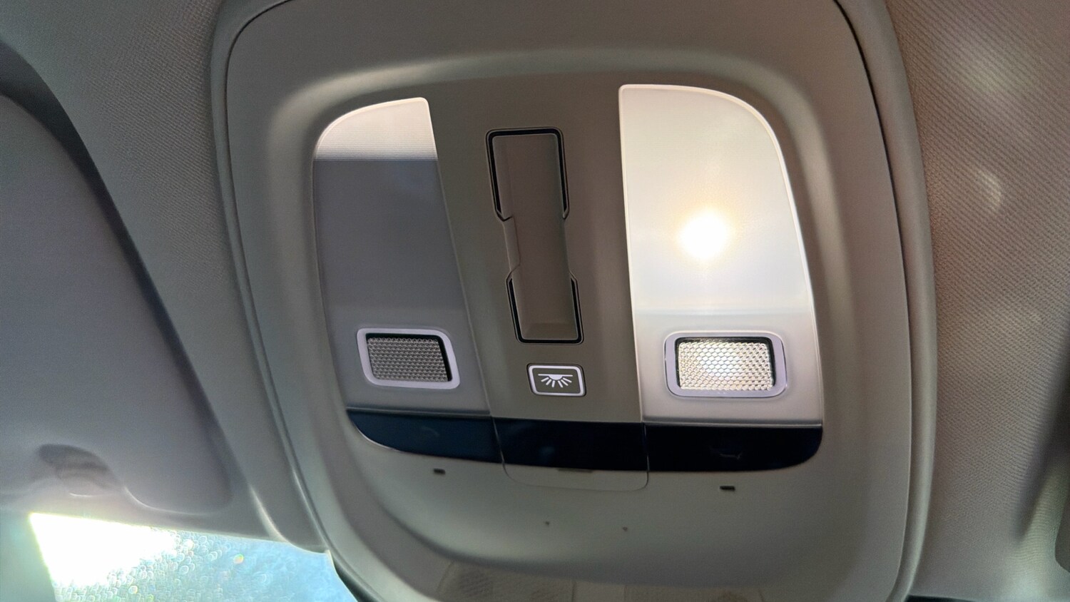 Used Volvo XC60 2023 for sale - 76653235: Photo 27