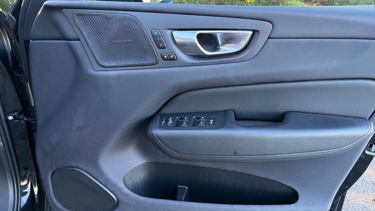 Used Volvo XC60 2023 for sale - 76653235: Photo 28