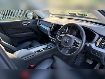 Used Volvo XC60 2023 for sale - 76653235: Photo