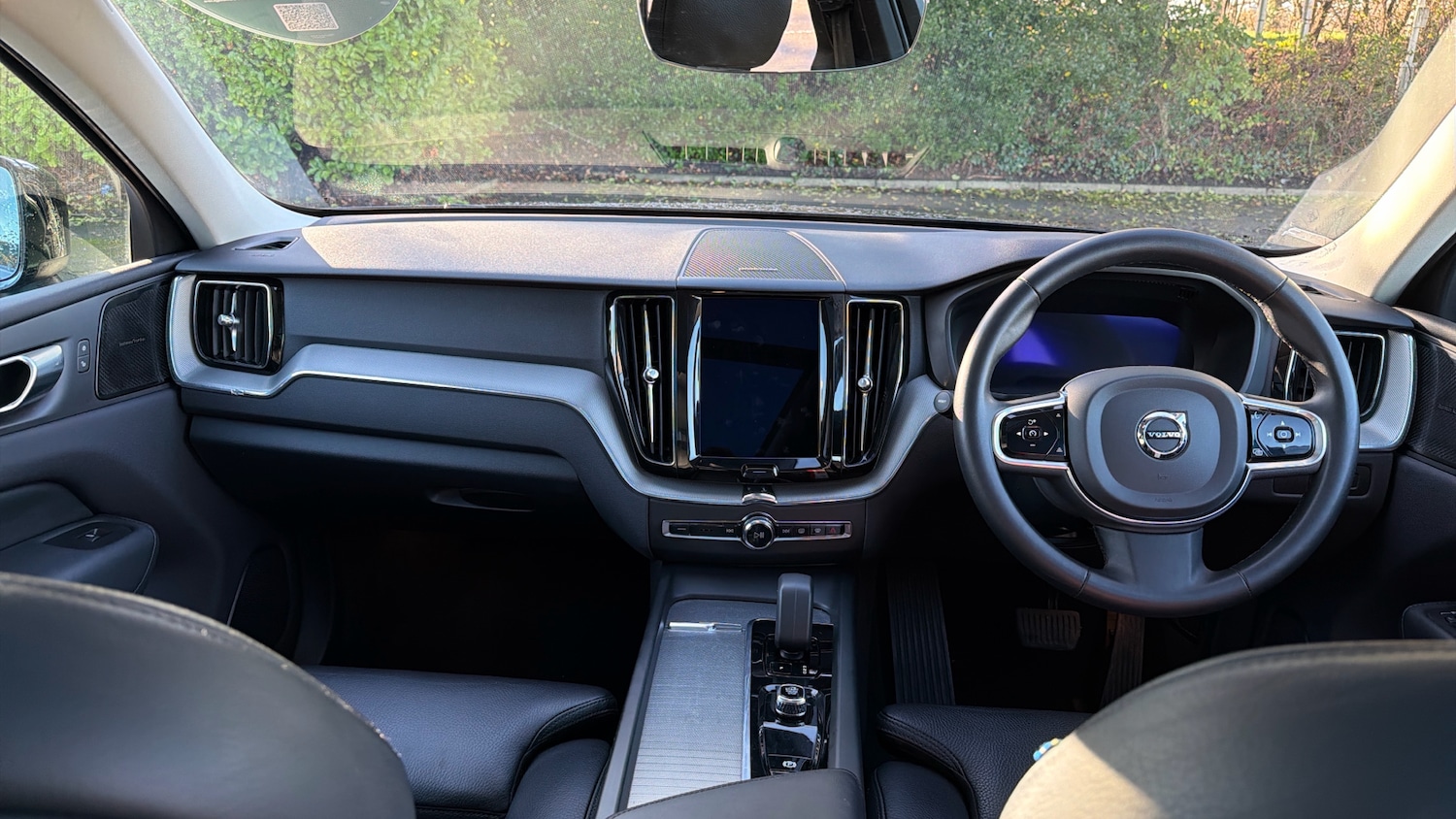 Used Volvo XC60 2023 for sale - 76653235: Photo 5