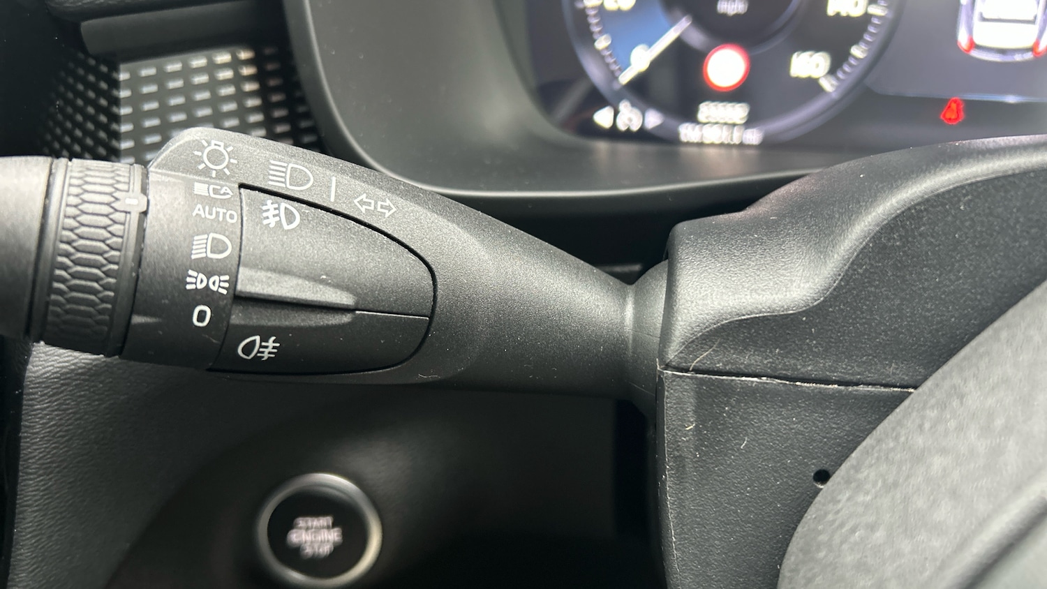 Used Volvo XC40 2022 for sale - 76653229: Photo 19