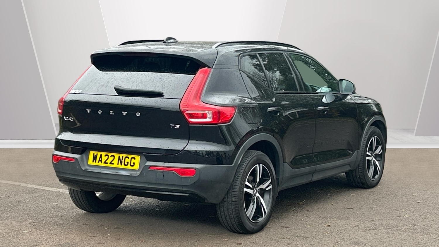 Used Volvo XC40 2022 for sale - 76653229: Photo 2