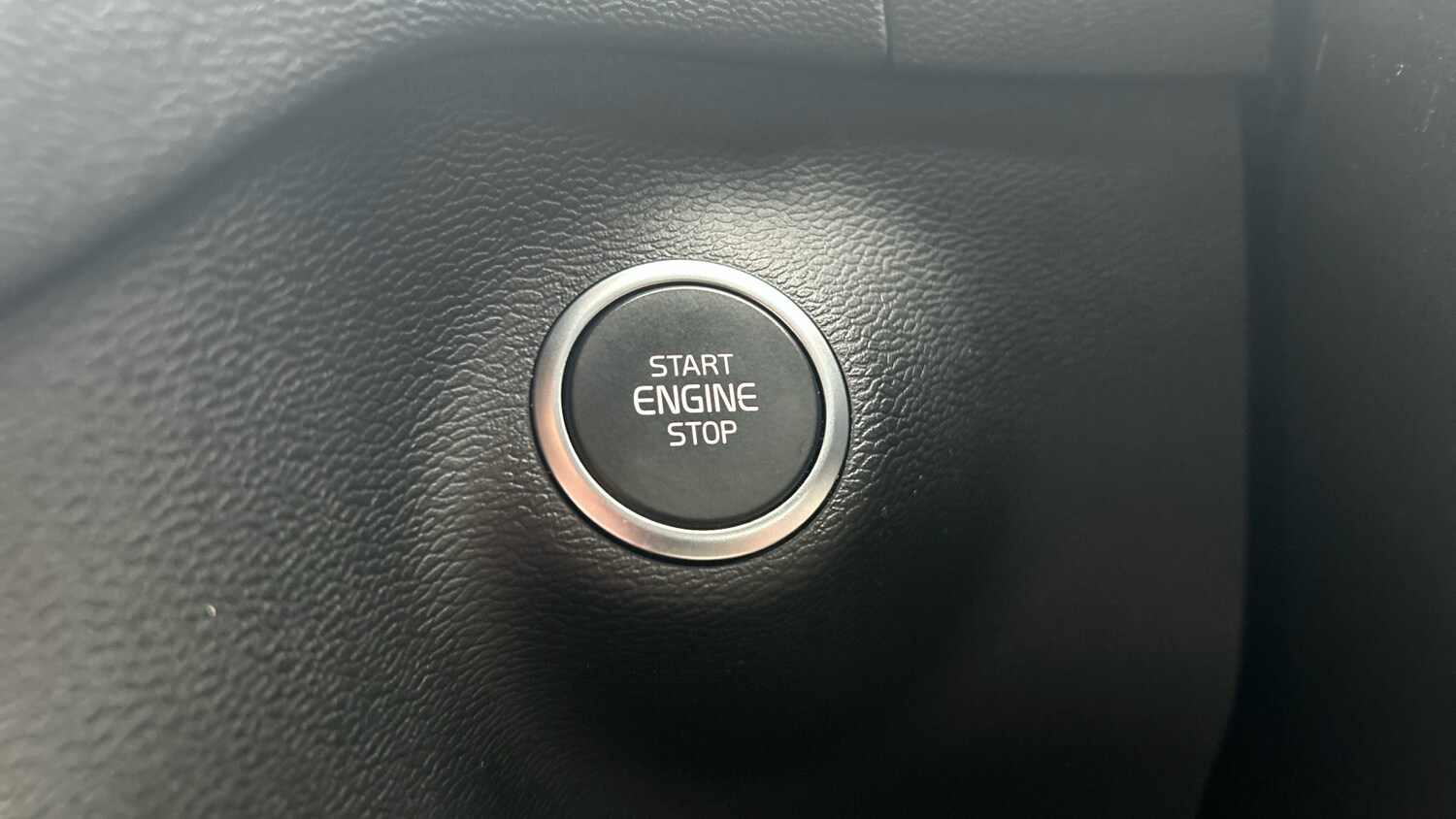 Used Volvo XC40 2022 for sale - 76653229: Photo 26