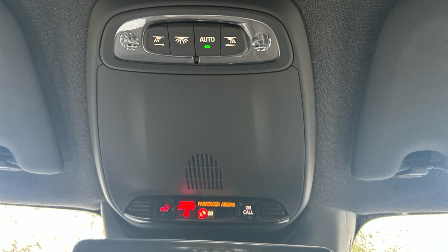 Used Volvo XC40 2022 for sale - 76653229: Photo 27