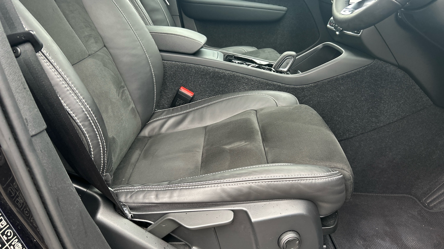 Used Volvo XC40 2022 for sale - 76653229: Photo 29