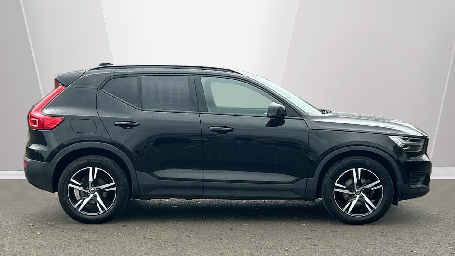 Used Volvo XC40 2022 for sale - 76653229: Photo 3