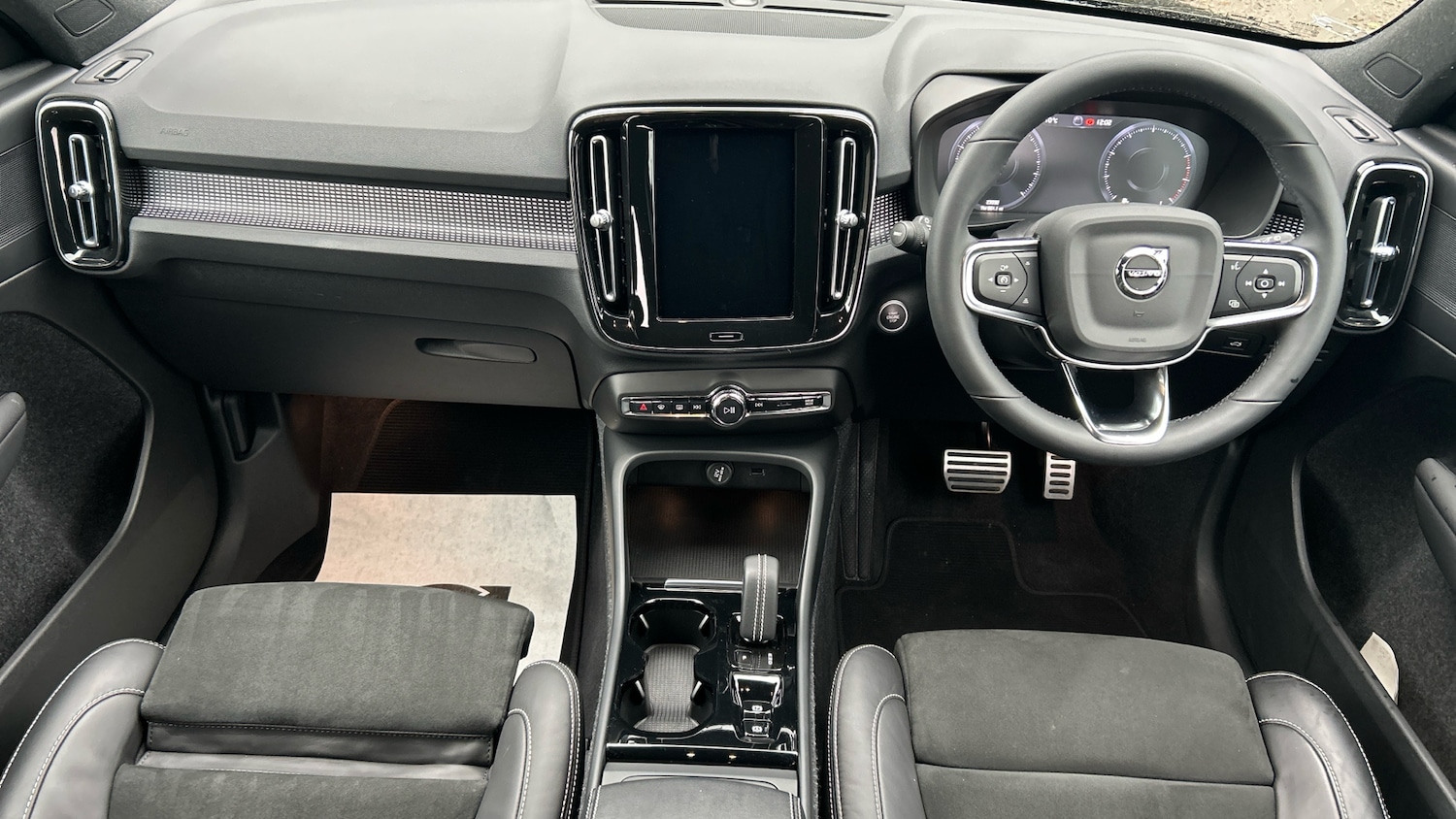 Used Volvo XC40 2022 for sale - 76653229: Photo 5