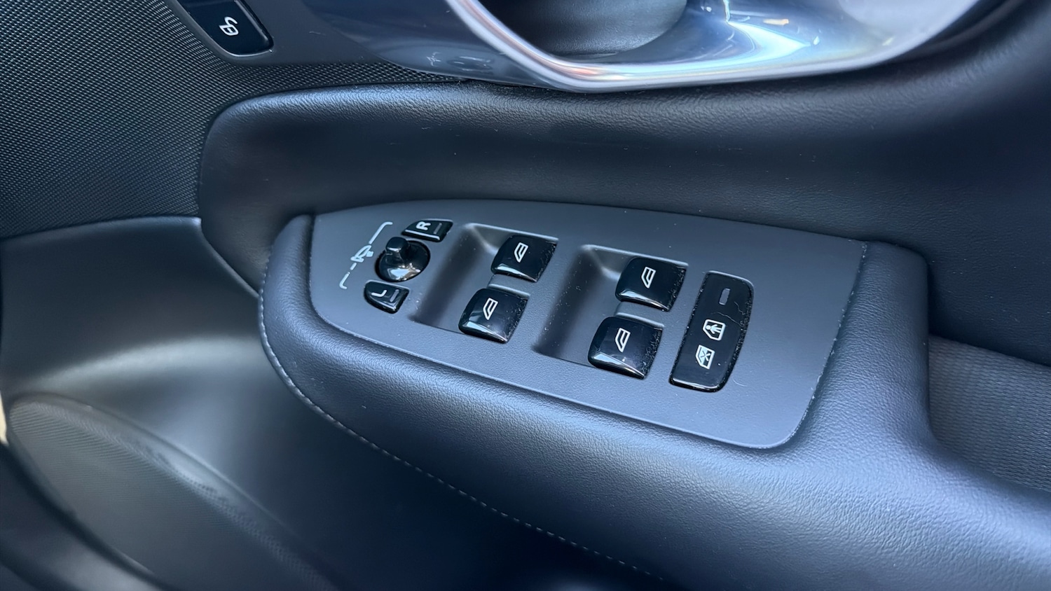 Used Volvo XC90 2022 for sale - 76653253: Photo 23