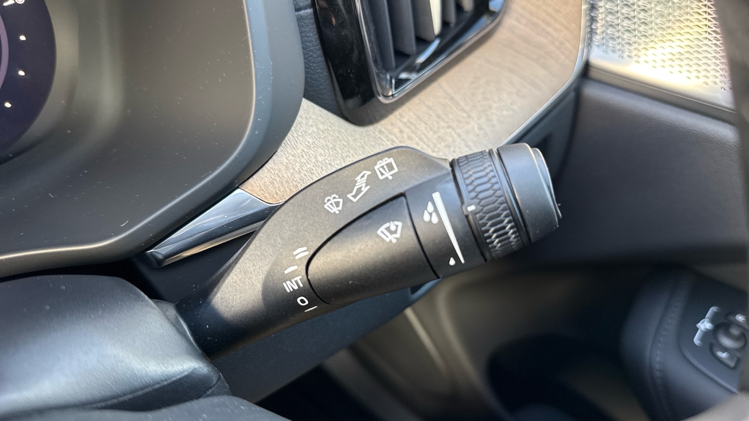 Used Volvo XC60 2025 for sale - 77715267: Photo 25