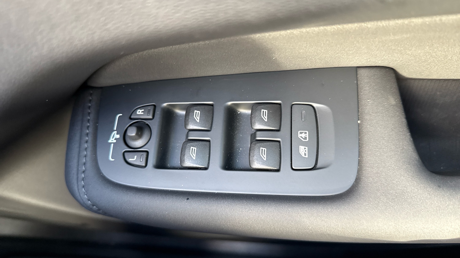 Used Volvo XC60 2025 for sale - 77715267: Photo 28