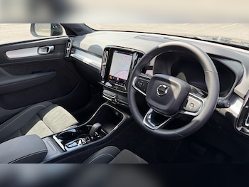 Used Volvo XC40 2026 for sale - 79104936: Photo