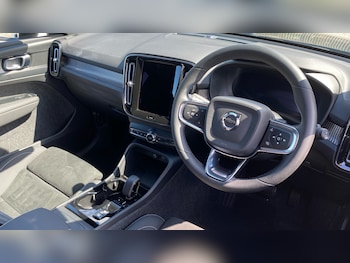 Used Volvo XC40 2025 for sale - 79333583: Photo