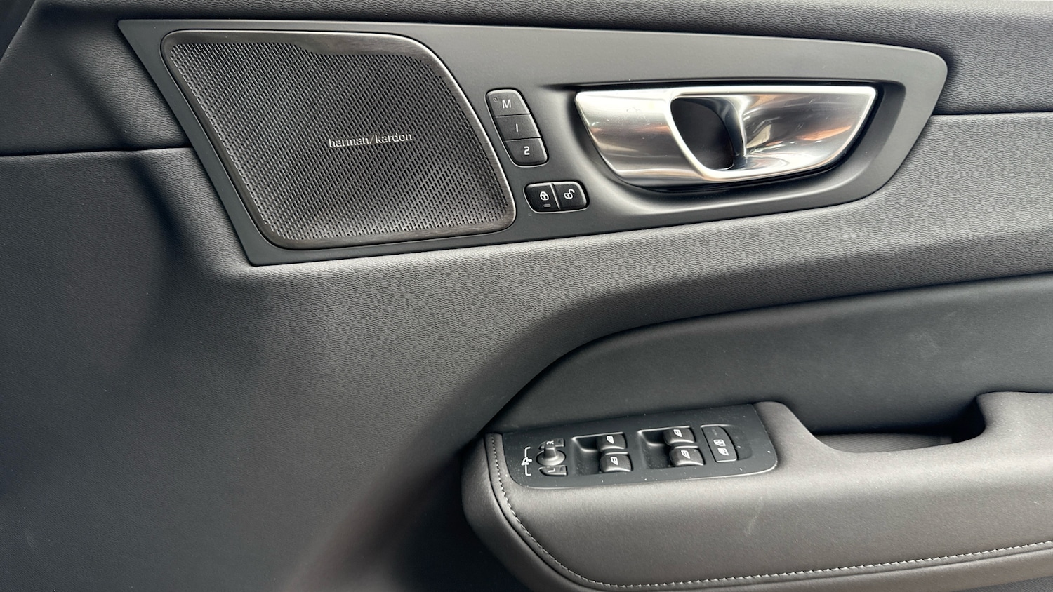 Used Volvo XC60 2025 for sale - 76835322: Photo 15