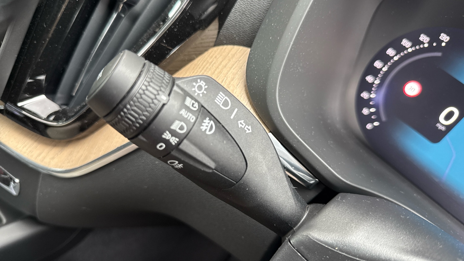 Used Volvo XC60 2025 for sale - 76835322: Photo 24