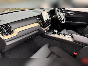 Used Volvo XC60 2025 for sale - 76835322: Photo