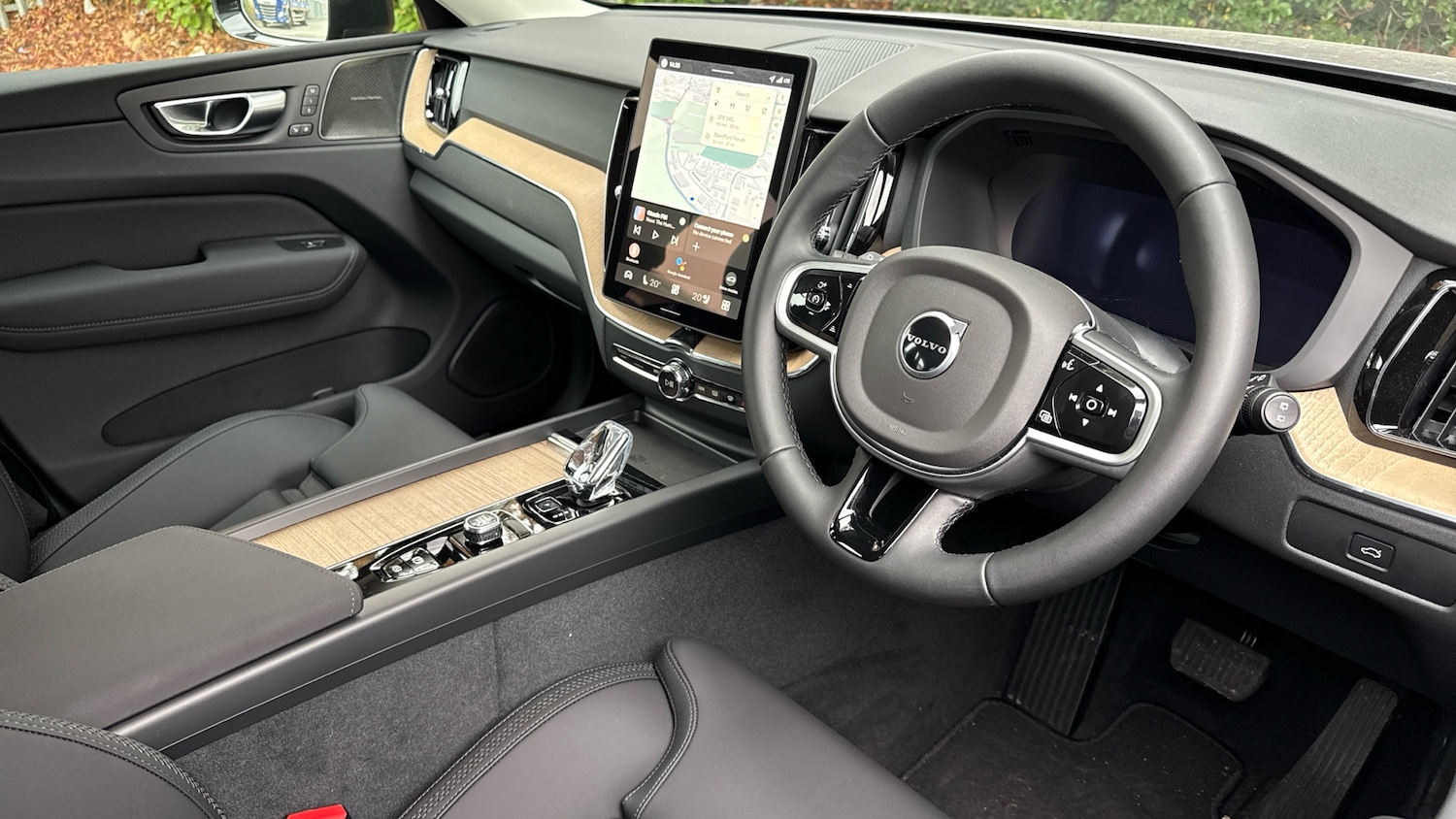 Used Volvo XC60 2025 for sale - 76835322: Photo 5