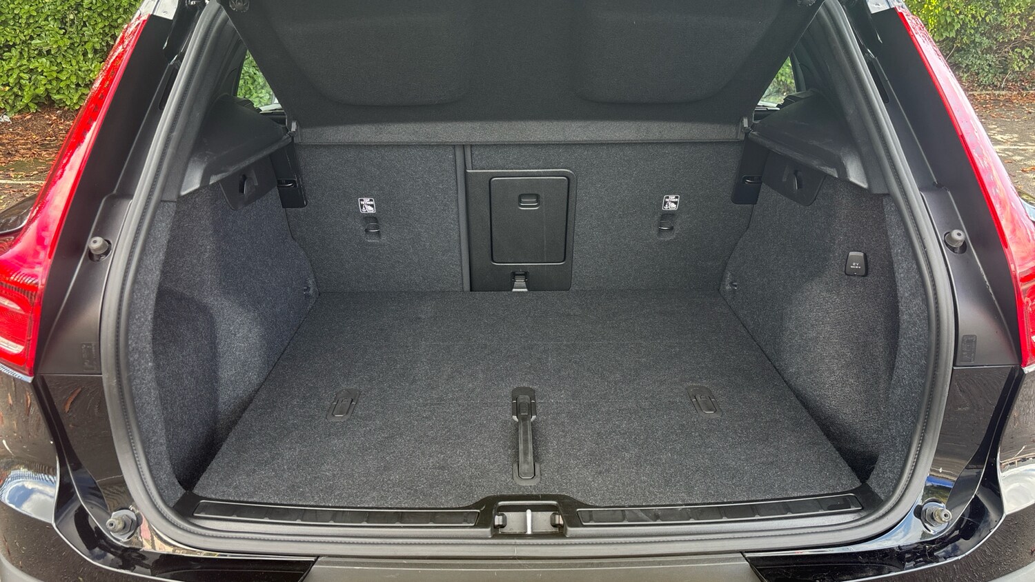 Used Volvo XC40 2024 for sale - 75895300: Photo 17