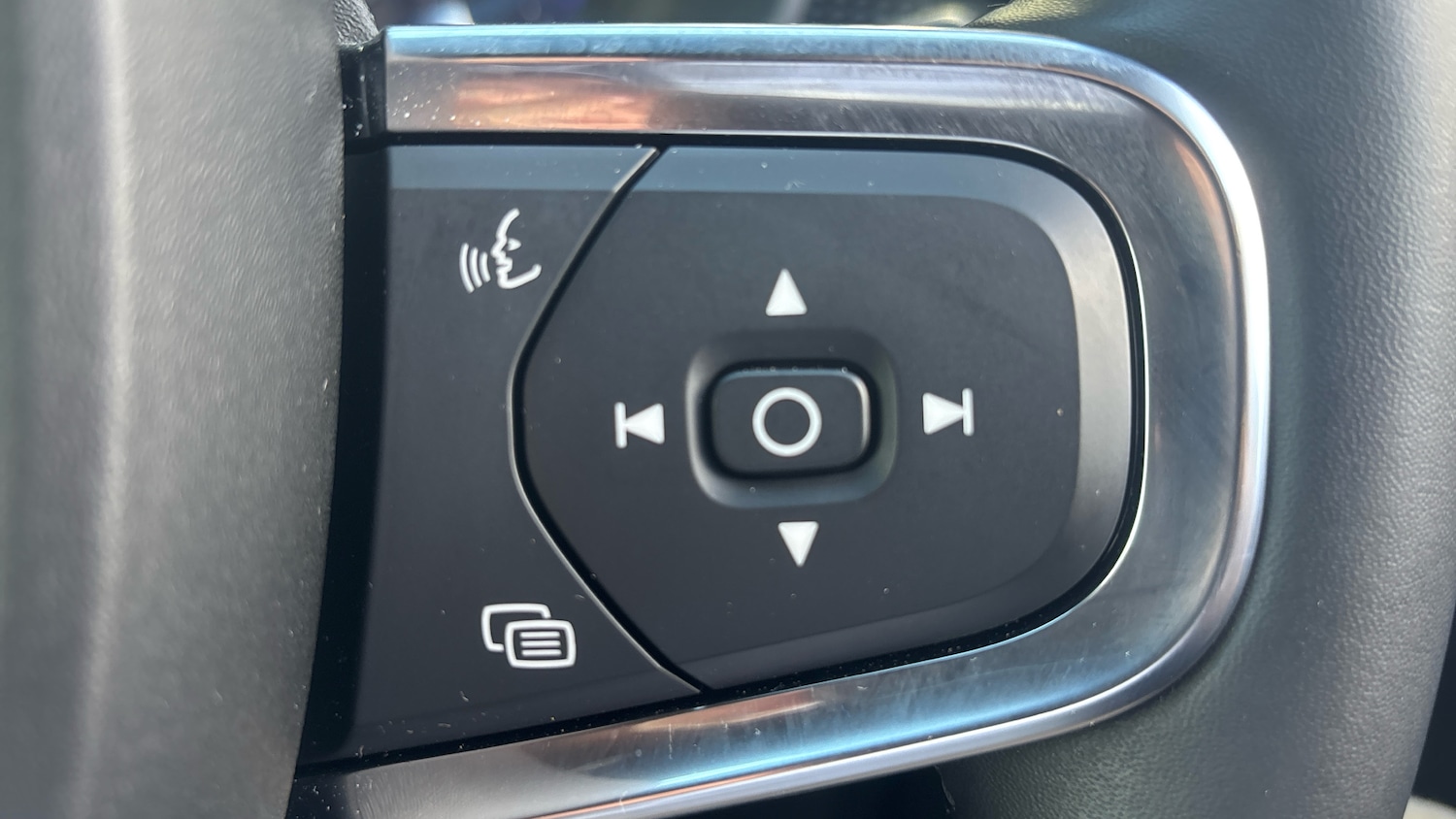 Used Volvo XC40 2024 for sale - 75895300: Photo 19