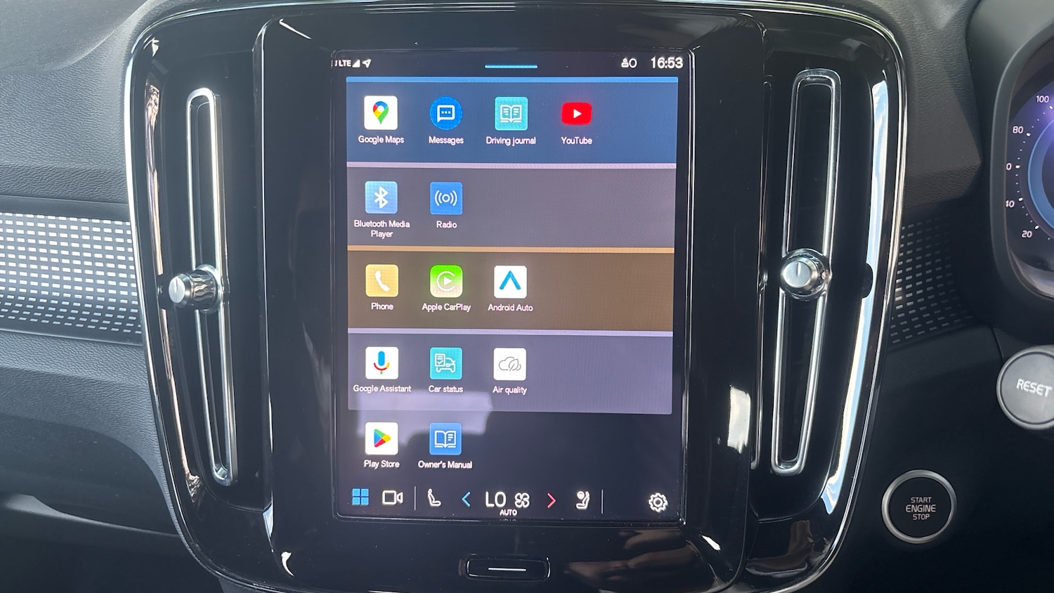 Used Volvo XC40 2024 for sale - 75895300: Photo 21