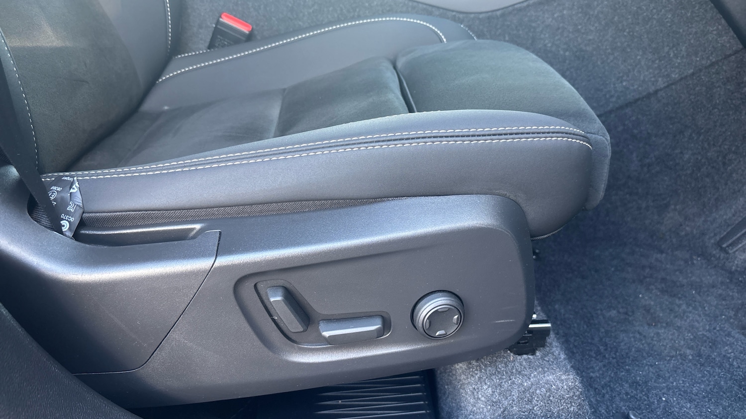 Used Volvo XC40 2024 for sale - 75895300: Photo 27