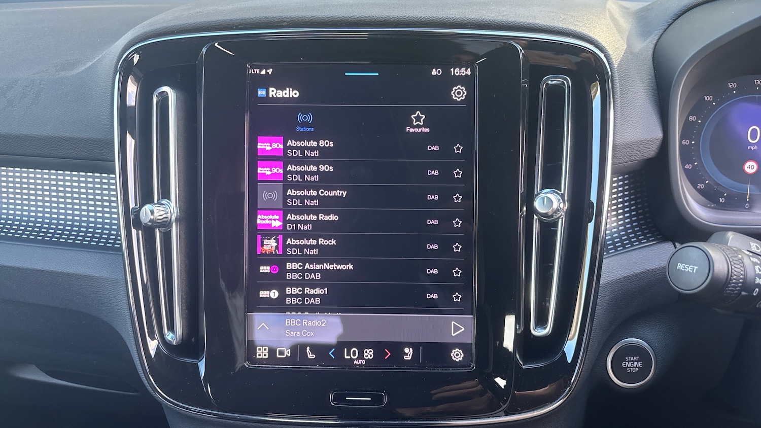 Used Volvo XC40 2024 for sale - 75895300: Photo 29