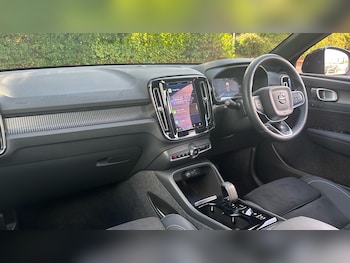 Used Volvo XC40 2024 for sale - 75895300: Photo