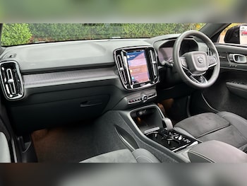 Used Volvo XC40 2024 for sale - 75969020: Photo
