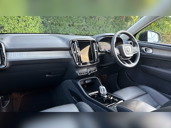 Used Volvo XC40 2024 for sale - 75418438: Photo